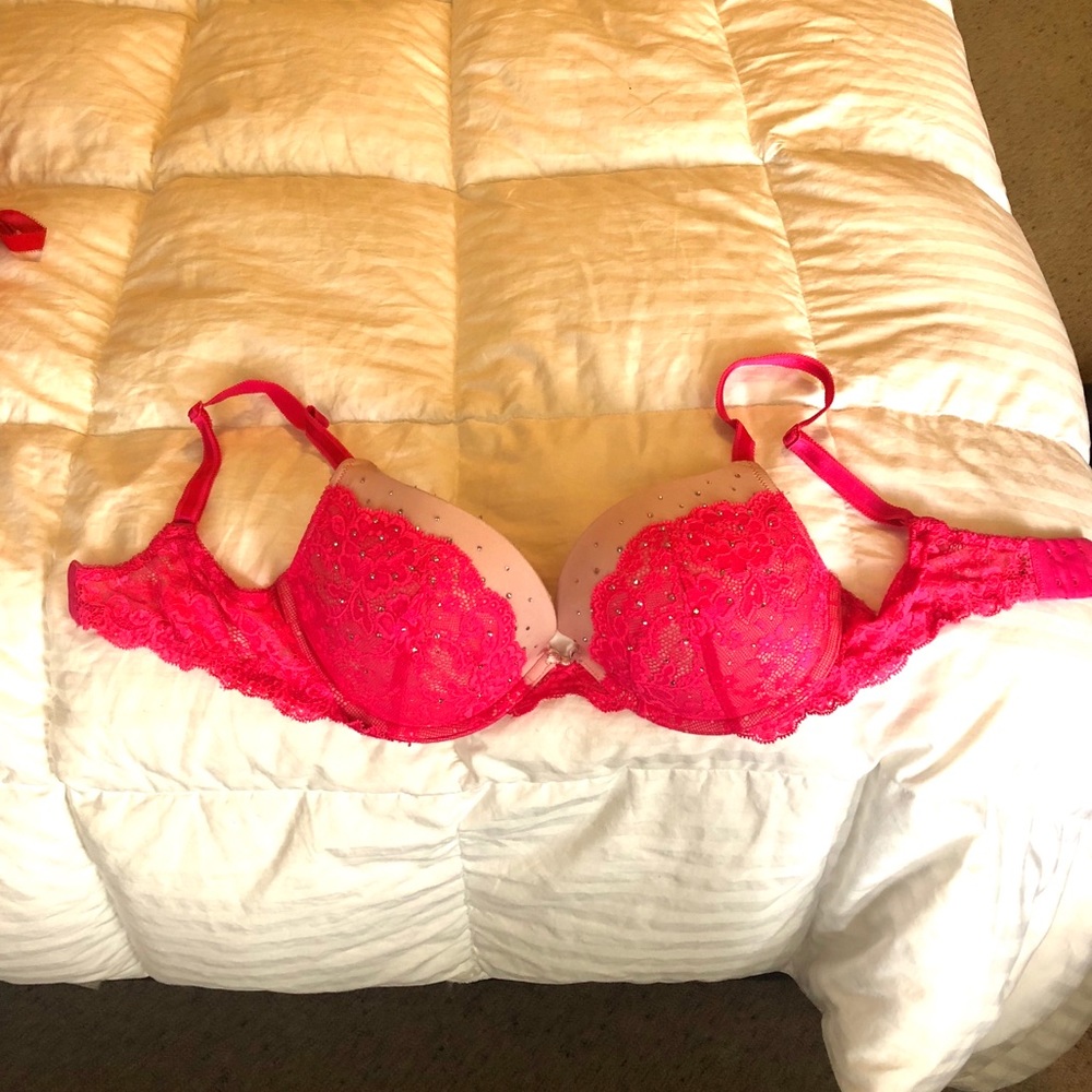 VS Dream Angels Pink Lace Pushup with Crystals
